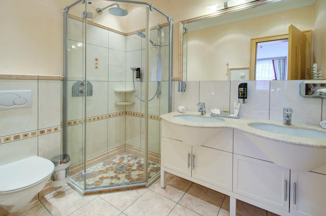 Alpinstyle Hotel Ишгль Экстерьер фото