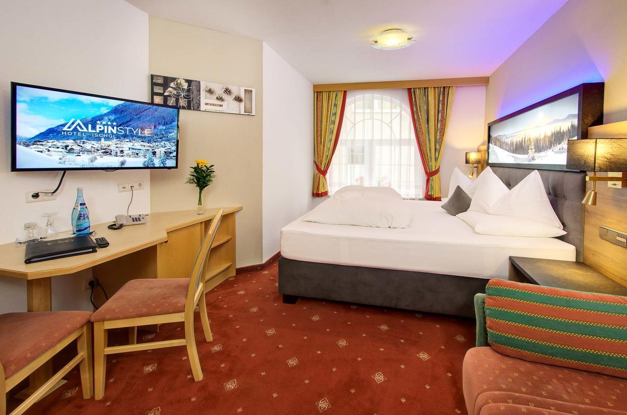 Alpinstyle Hotel Ишгль Экстерьер фото