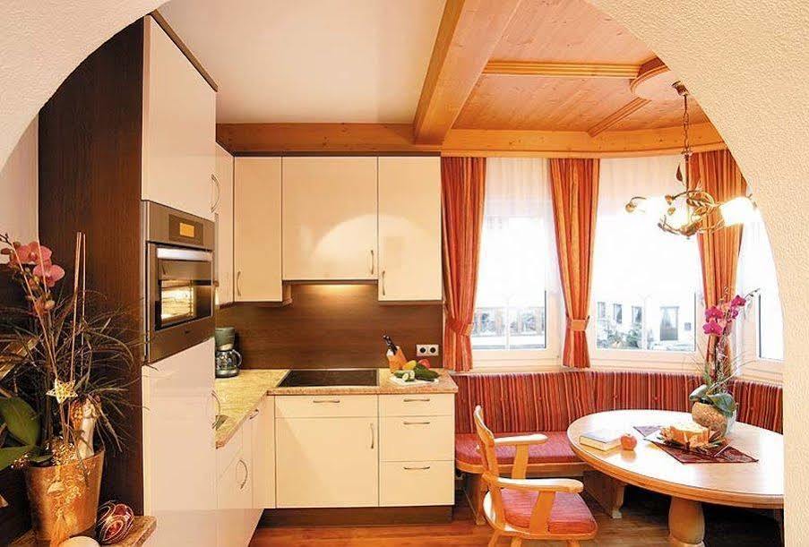 Alpinstyle Hotel Ишгль Экстерьер фото