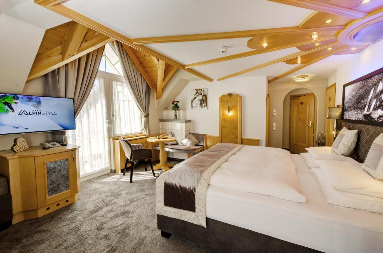 Alpinstyle Hotel Ишгль Экстерьер фото