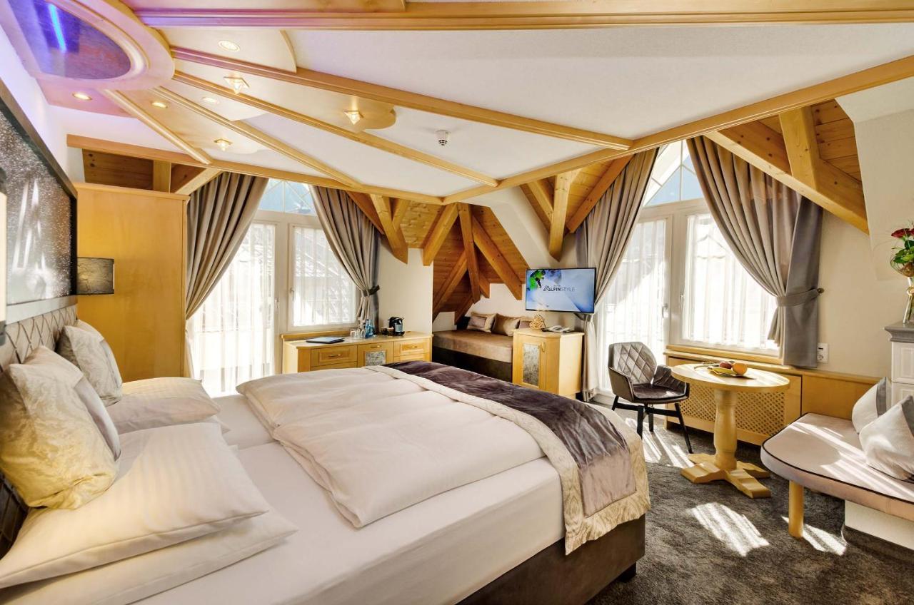 Alpinstyle Hotel Ишгль Экстерьер фото